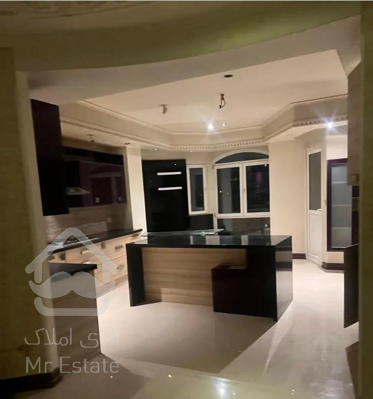 ۲۴۰متربا ۲پارکینگ باکس