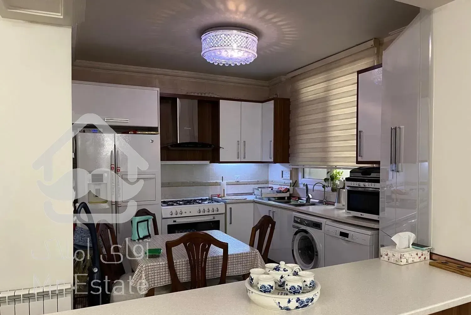 ۱۴۶ متر آپارتمان ۳ خوابه دونبش دزاشیب