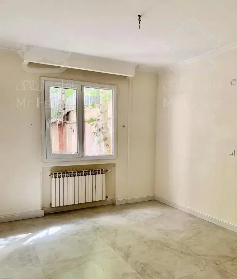 آپارتمان 120 متر دو خواب واقع در اندرزگو