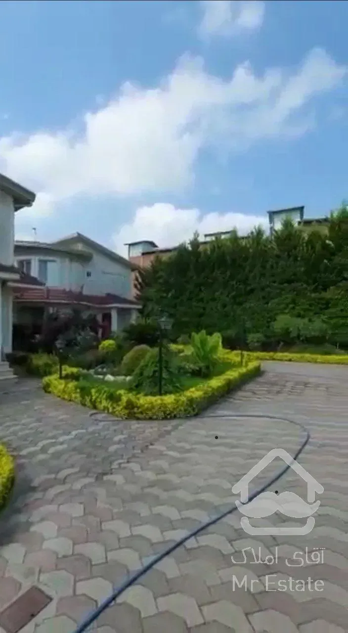 فروش ویلا دوبلکس شهرکی ۴ ویلا