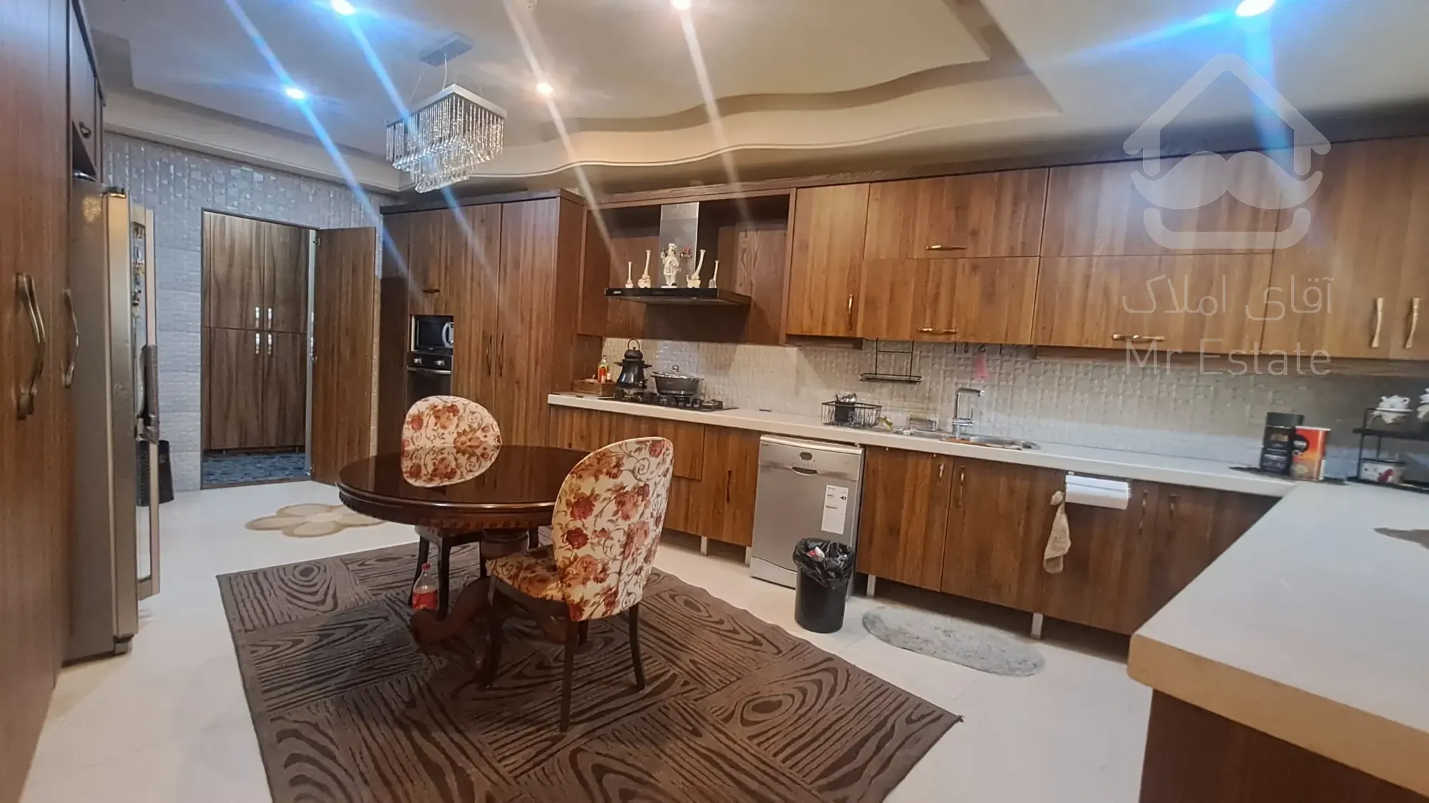 فروش آپارتمان ۳۵۵ متر آجودانیه فول مشاعات