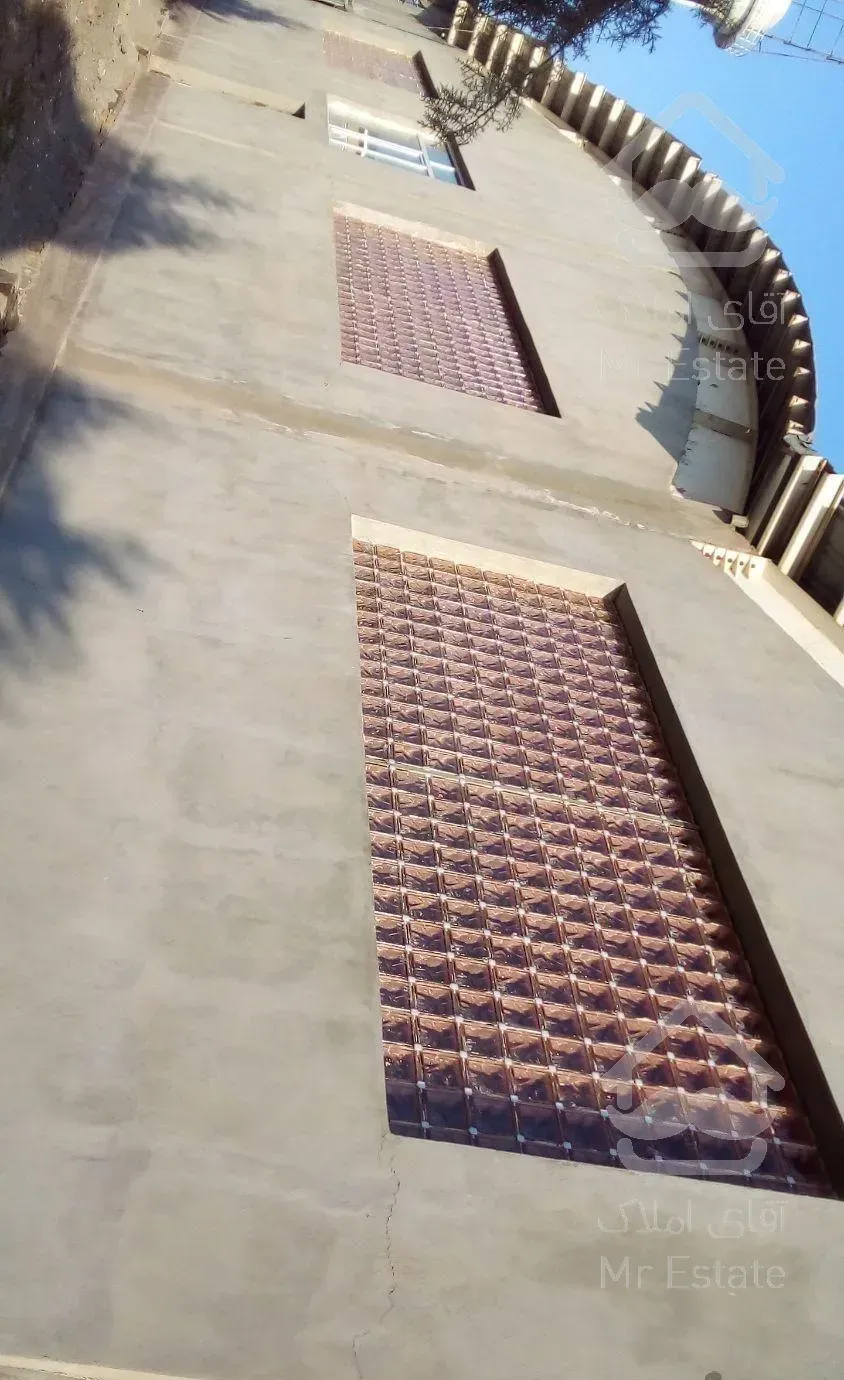 نصاب و فروشنده بلوک شیشه ای