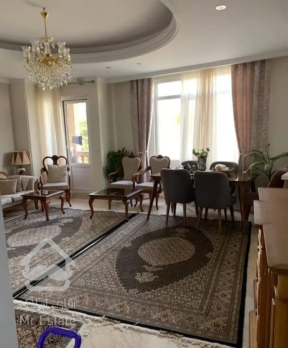 83 متر 5 ساله فول سالن پرده خور آلاله شرقی