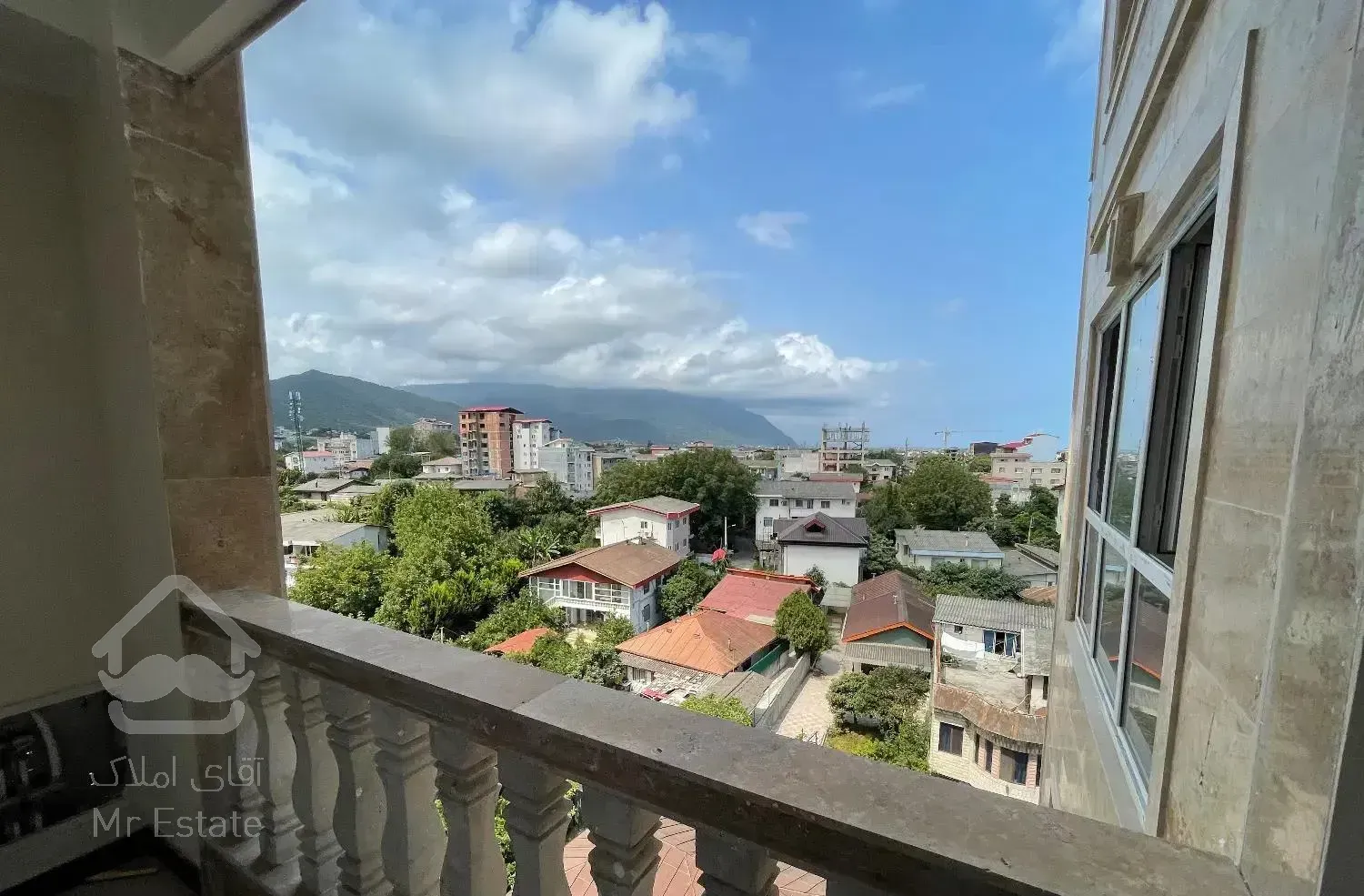 فروش واحد ۱۲۰ متری خوش نقشه در مرکز شهر