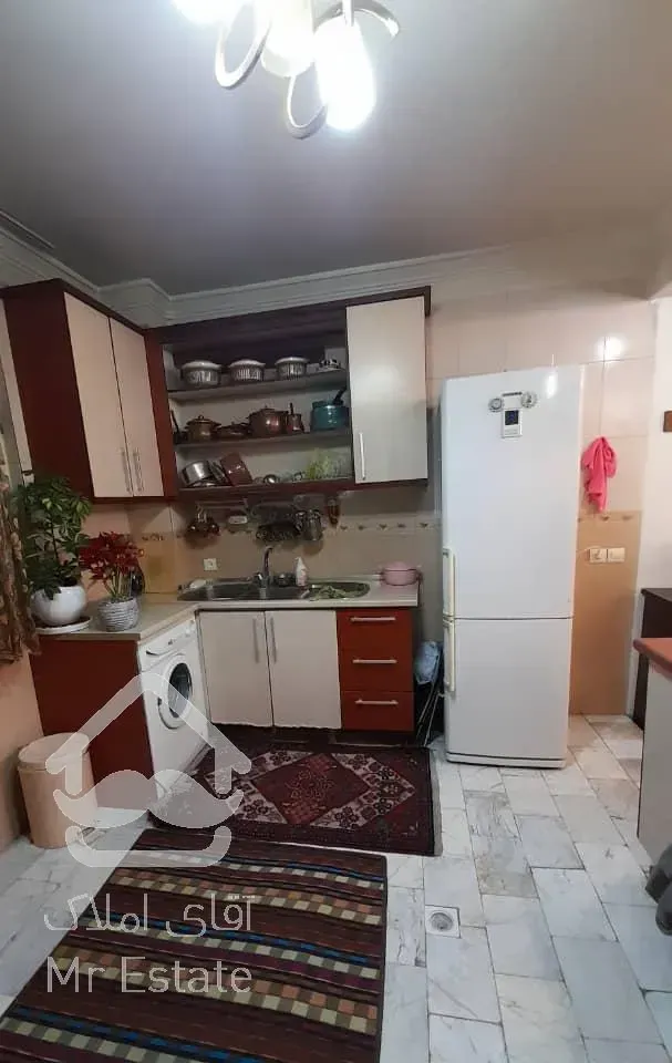 آپارتمان ۷۰ متری ۲ خواب  تمیز. نما سنگ