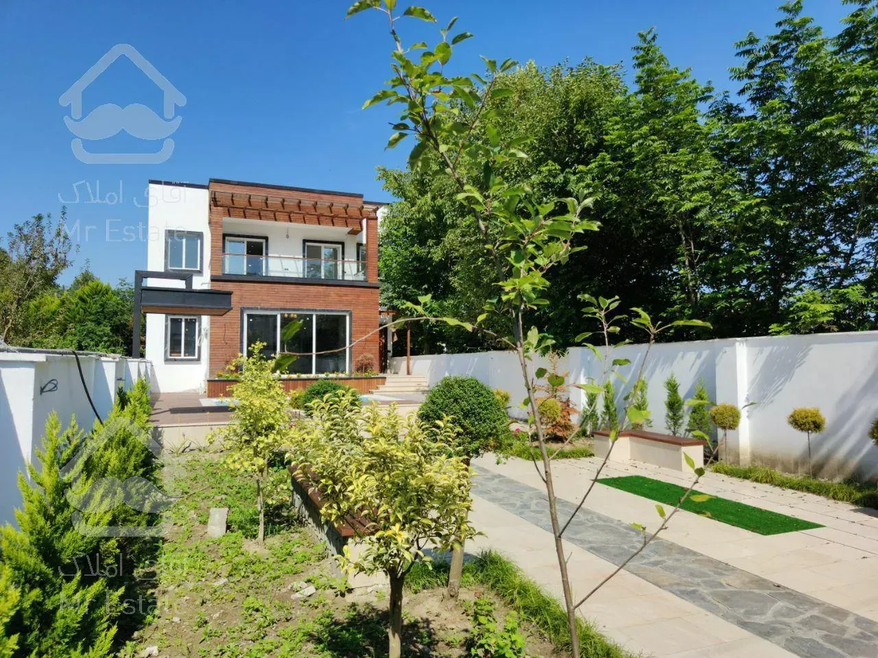 ويلاي٣٥٠ متري با روف گاردن