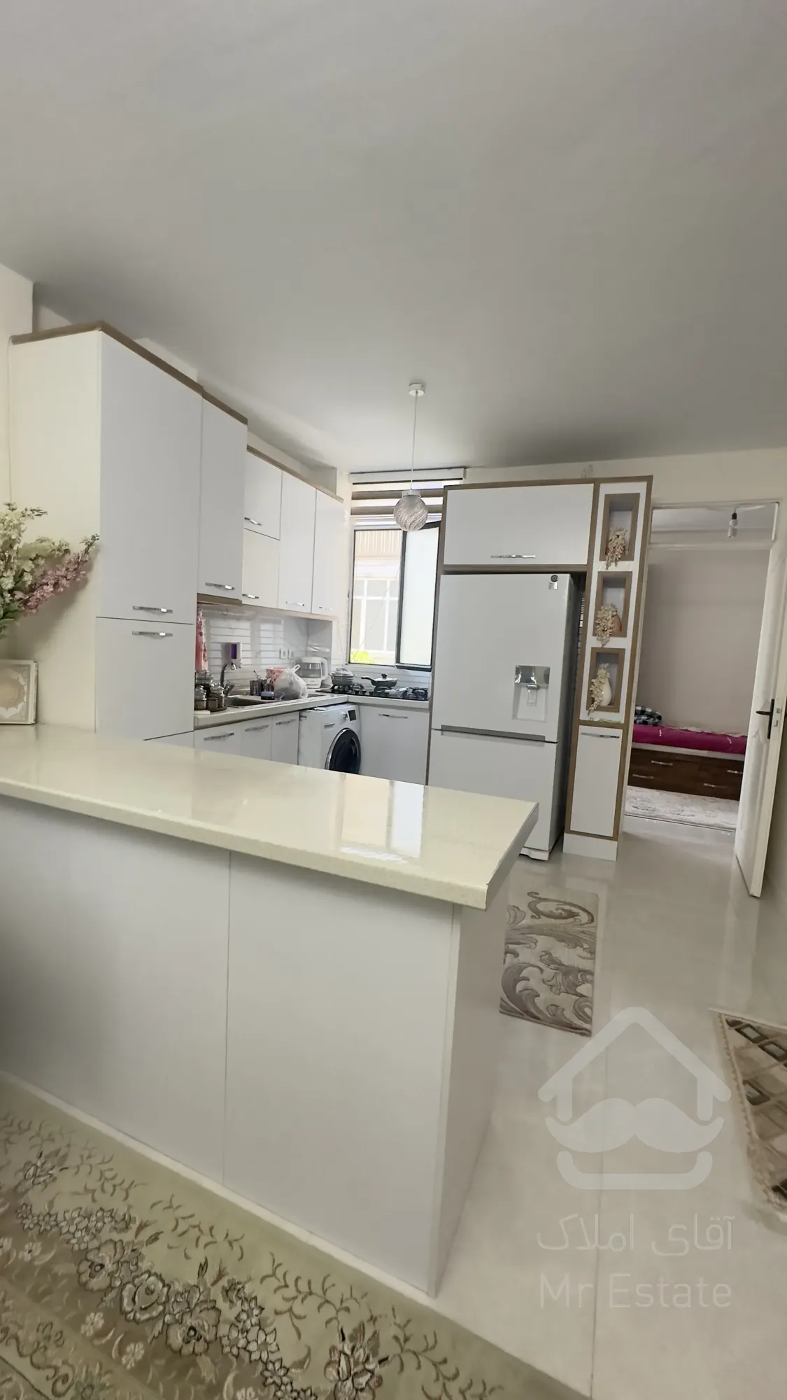 فروس واحد ۶۶متر نور مستقیم تاپ لوکبشن