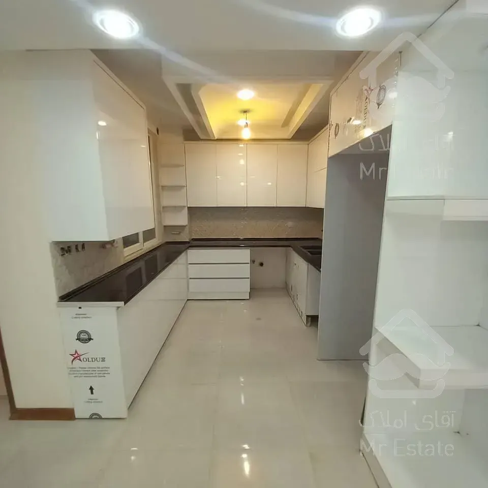 ۹۶ متر ۲ خواب سالن پرده خور