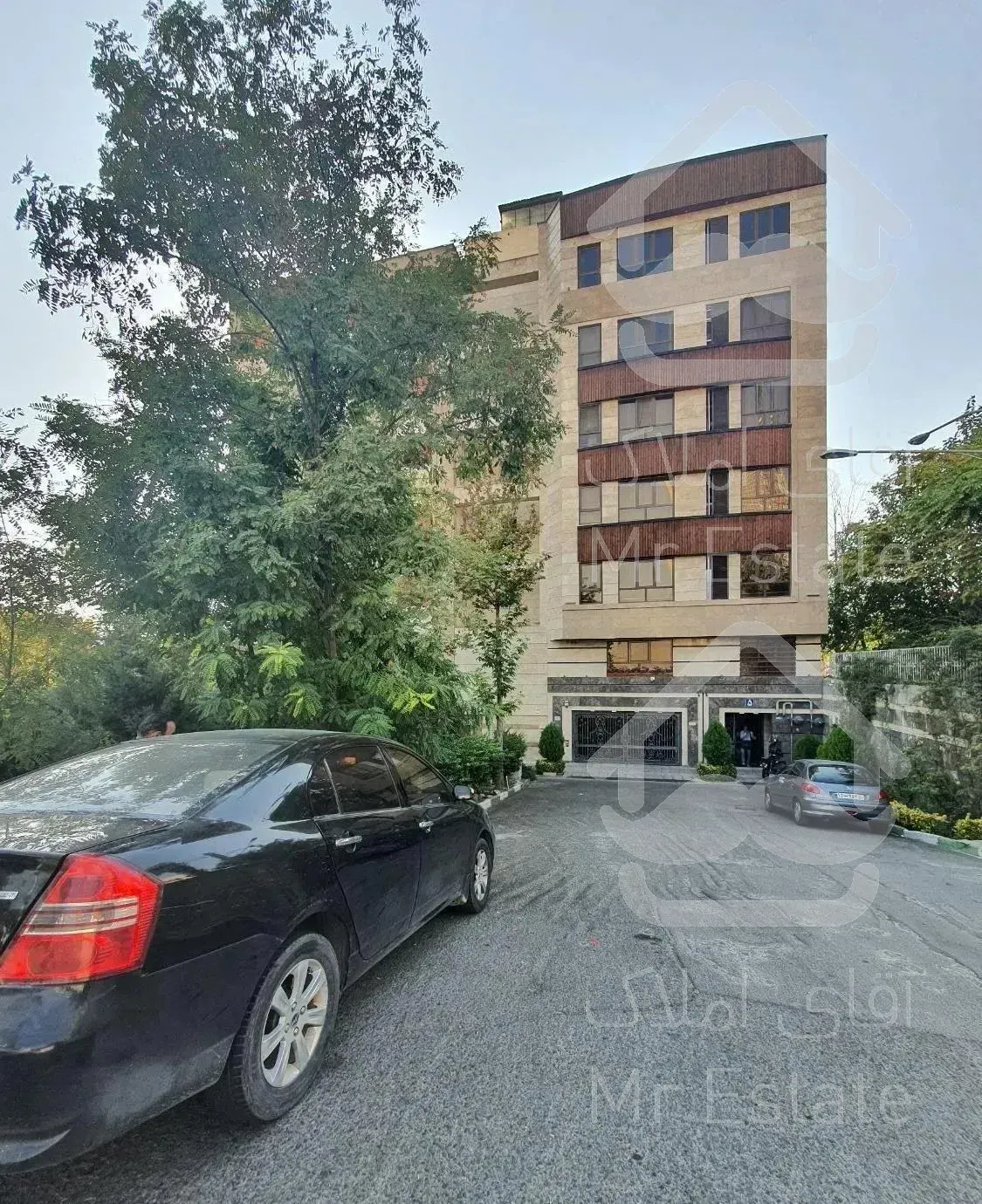 شیخ بهایی جنوبی ،  والفجر ( ایران شناسی) ۱۱۱ متر