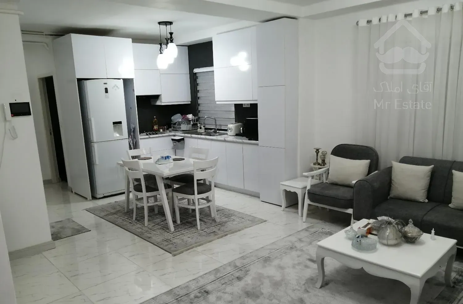 آپارتمان 77 متری، 2 خواب، طبقه 2