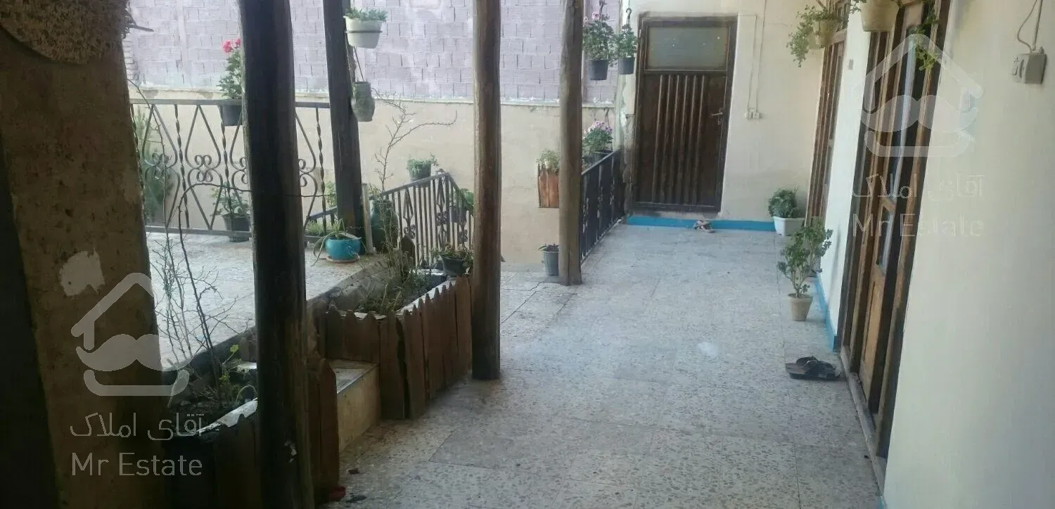 اقامتگاه سنتی در باغبادران