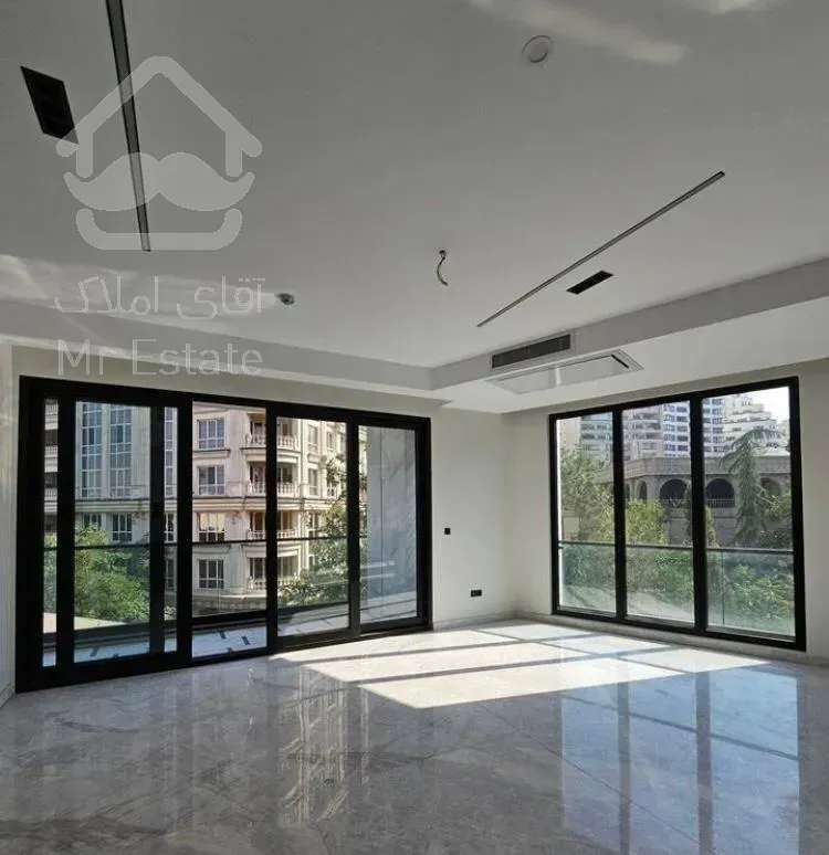 زیر قیـمت،نیــاوران 3 خواب، 235 متر، فول امکانات