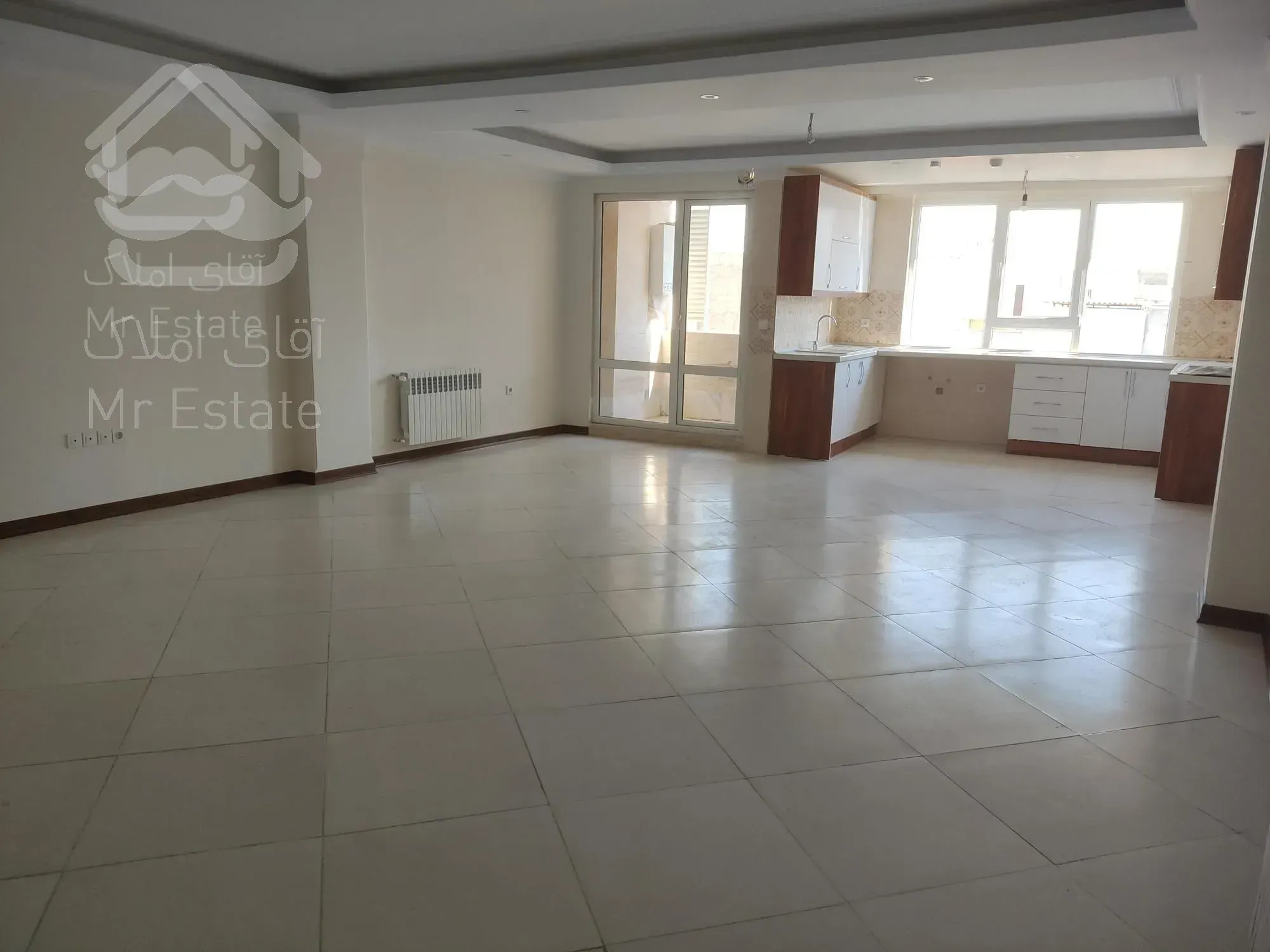 استادمعین/۱۰۰متر/نوساز/تک واحدی