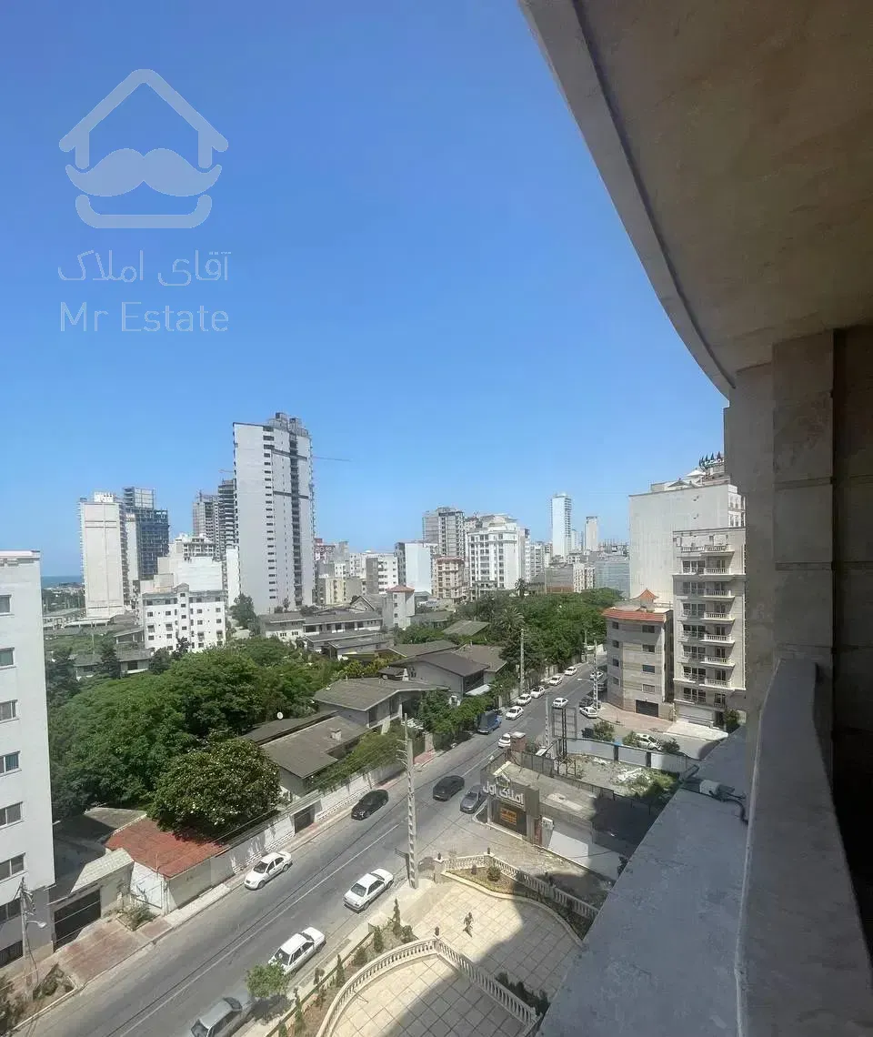 برج ساحلی  با ویو دریا و رودخانه