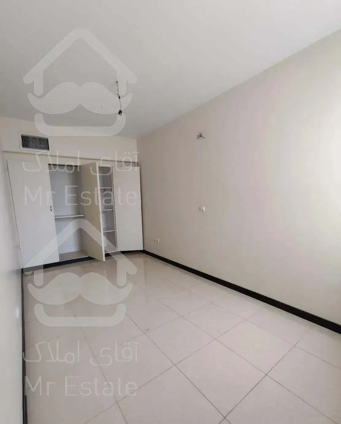 ۷۷متر / فول امکانات / سالن پرده خور / شهران