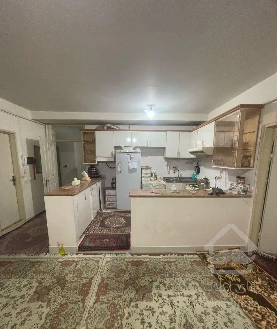 آپارتمان ۷۱ متر سلطان شهرک اندیشه بر خیابان اصلی