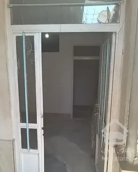 خانه ۶۰ متری تمیز ، یک خوابه ، تخلیه است