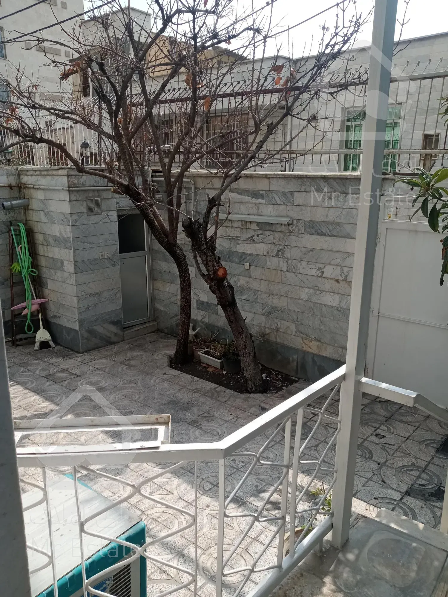 کلنگی160مترپونک2طبقه مسکونی