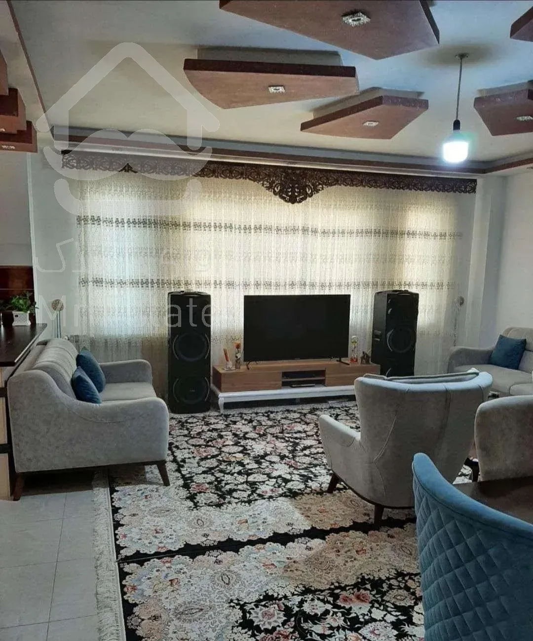 واحد 95 متر تکواحد و خوش ساخت در لاهیجان