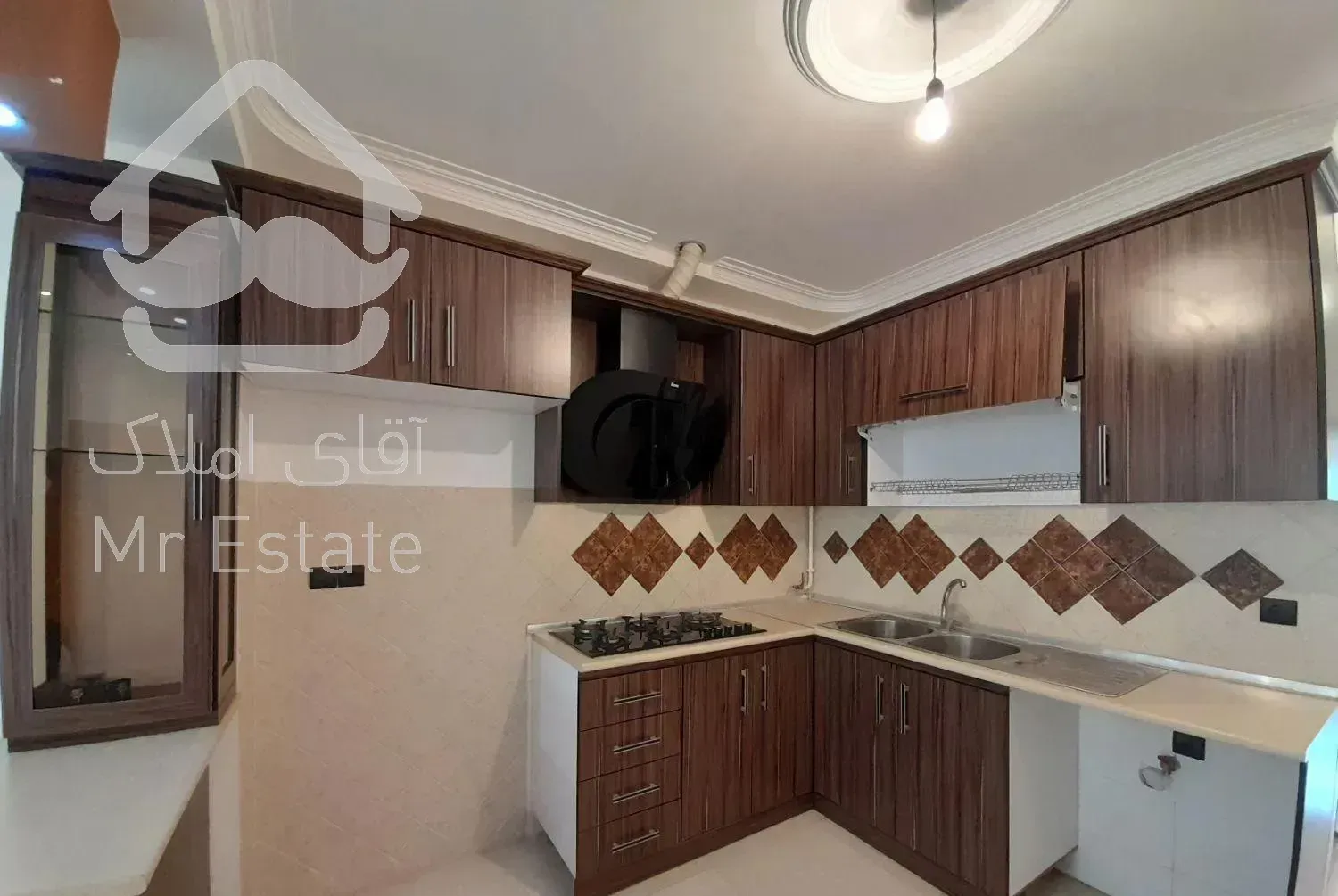 رهن واجاره آپارتمان صومعه سرا جنب پارک کودک