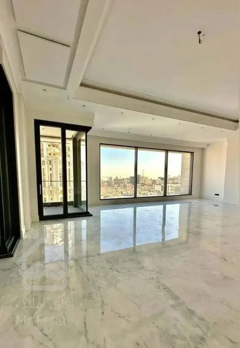 ۱۳۰متری/پشت حاشیه وکیل‌آباد/بازسازی‌شده/تخلیه