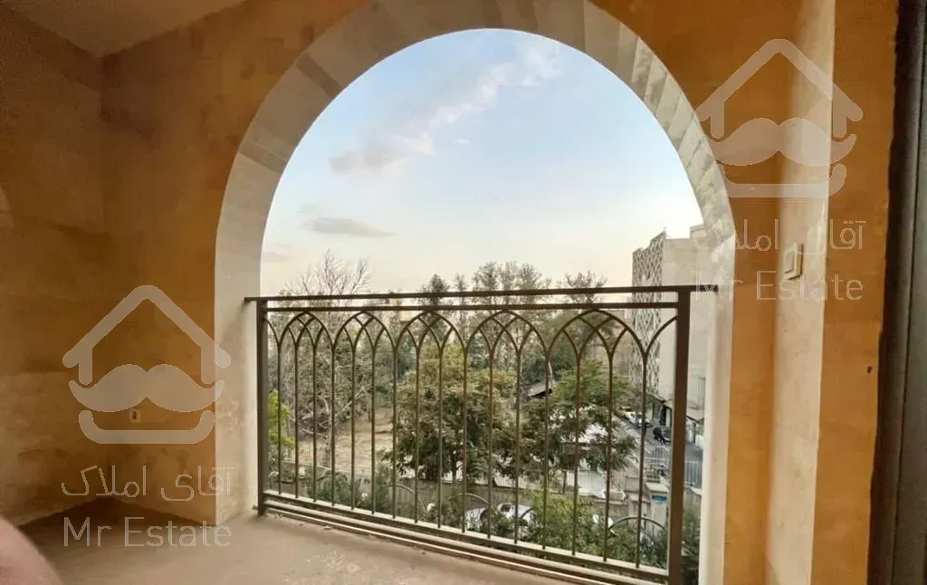 ۲۰۰ متر کلید نخورده/فرمانیه غربی