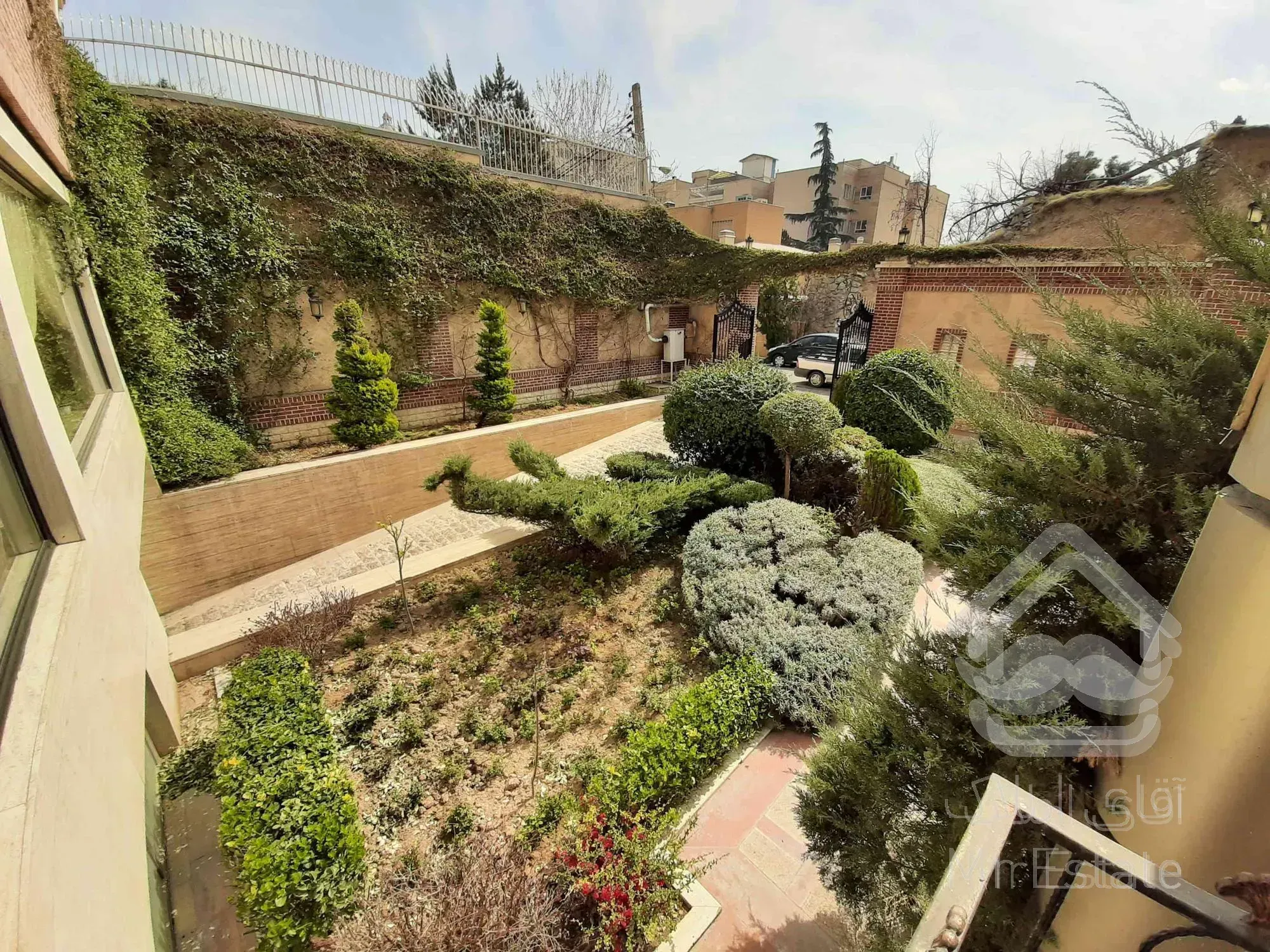 جردن تک واحدی ۴پارکینگ