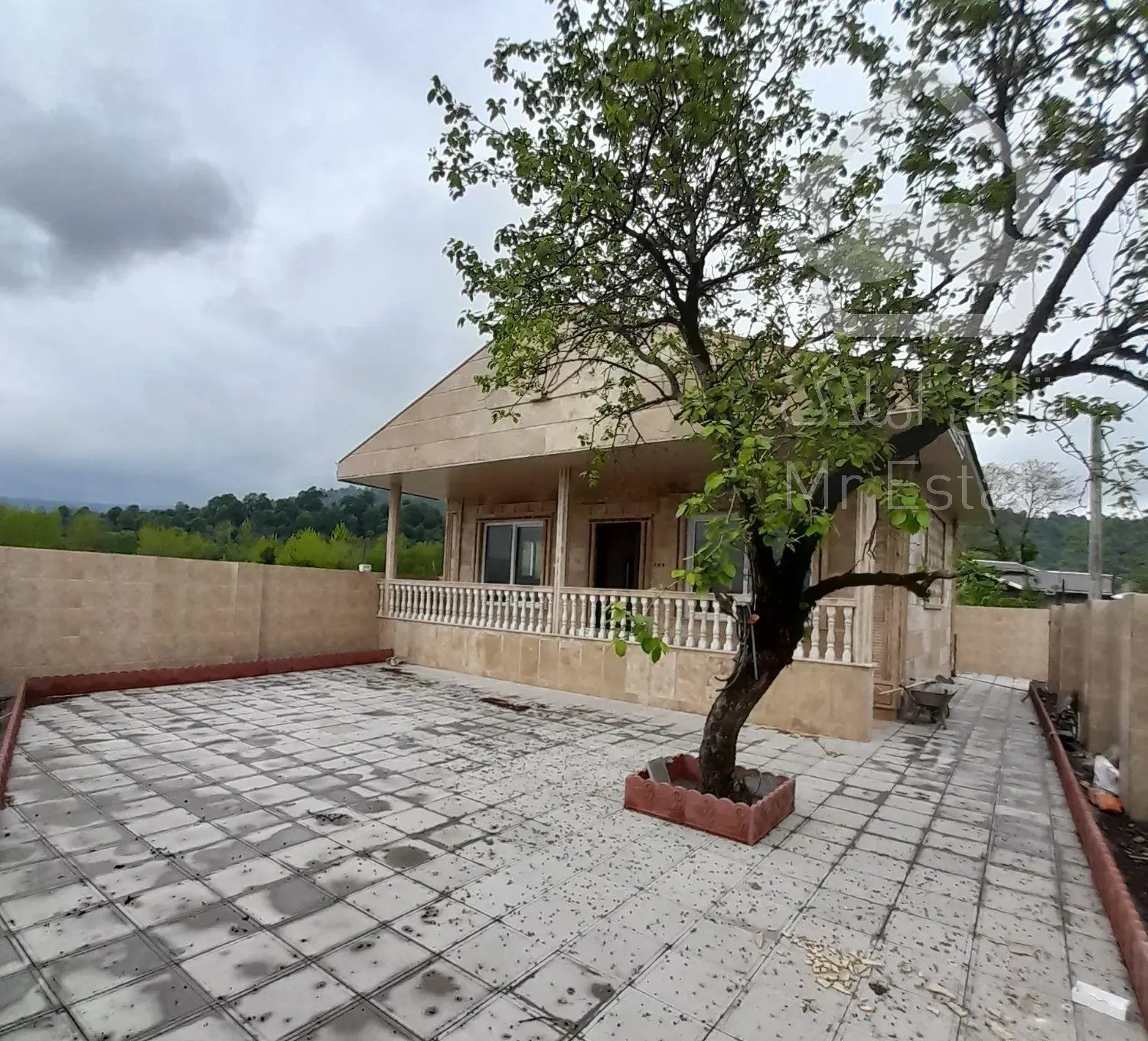 فروش ویلای // ۳۰۰ // متری در جاده ماسوله