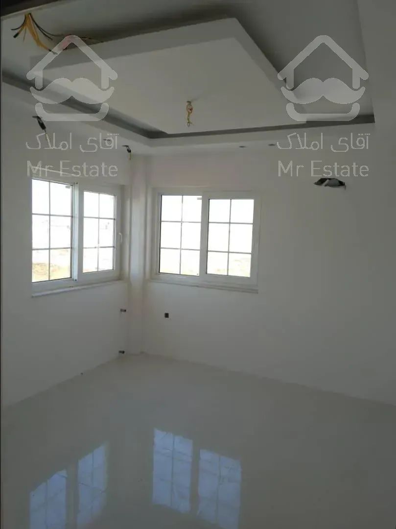 ویلا 300متری،دوبلکس شهرکی با نگهبانی 24ساعته