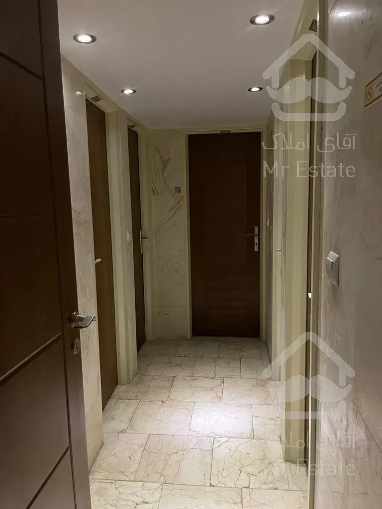 آپارتمان ۱۳۰ متری سعادت آباد