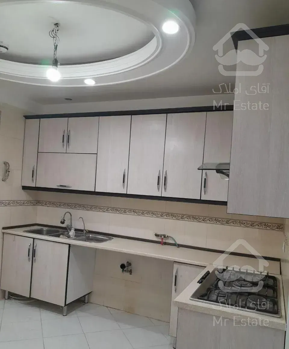 اجاره ۱۳۷ متری/ سه خواب /دریاچه