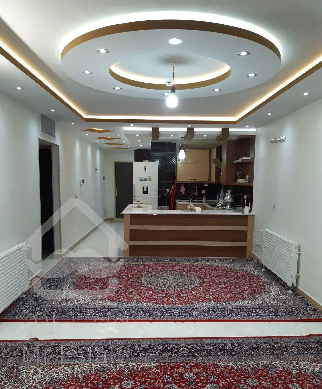 آپارتمان ۱۰۰ متر . ۲ خوابه . طبقه ۶