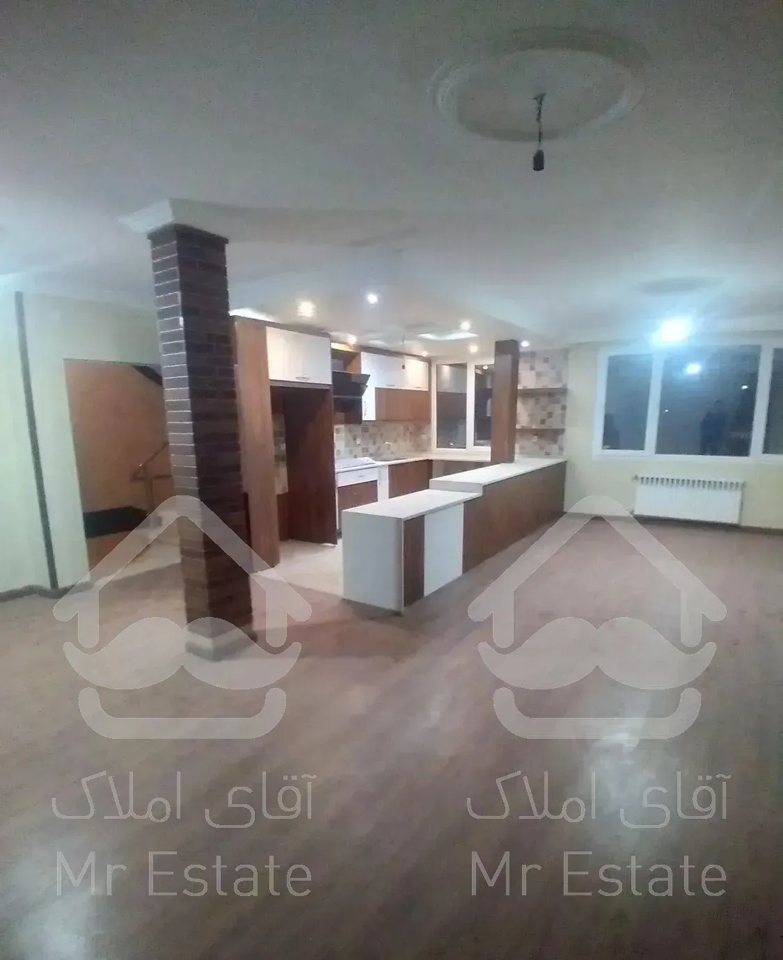 فروش ۳۰۰ متر آپارتمان ۳طبقه سند تک برگ یکجا سولقان