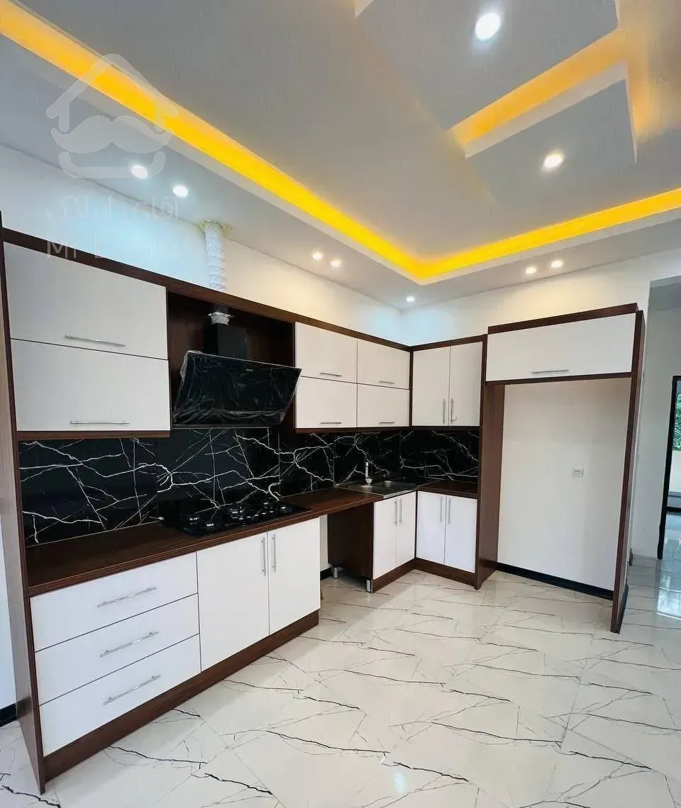 فروش فوری ویلاهمکف نماشیشه ای200متر/از دم قسط