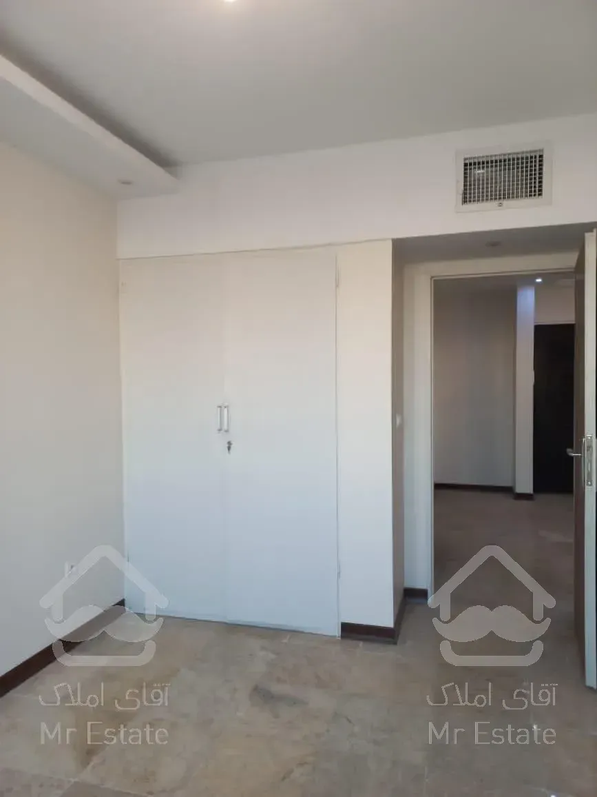 فروش واحد 100متری دو خواب، سالن پرده خور