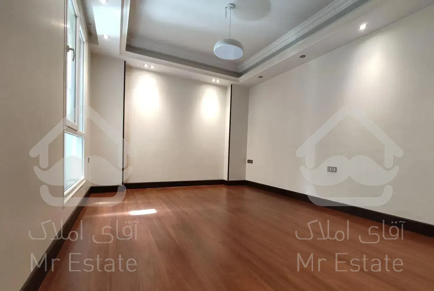 زعفرانیه ٢٠٠ متر 2 پارکینگ/فایل شخصی/ تماس تا 12شب