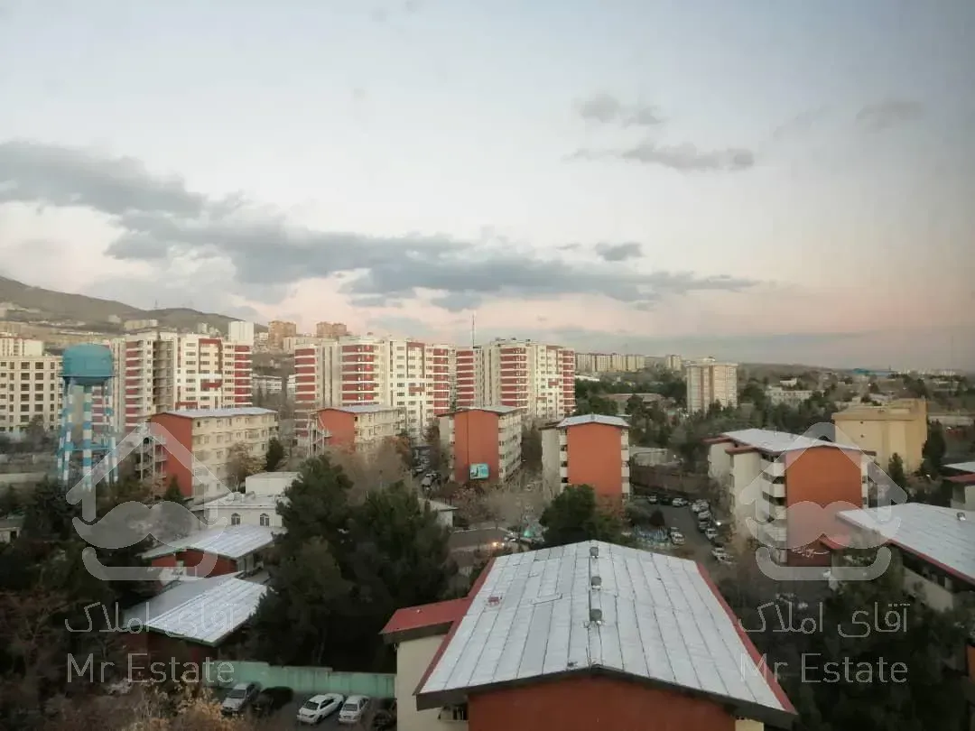 فروش 140متر سه خواب . طبقه هشتم. با ویو عالی . ازگل