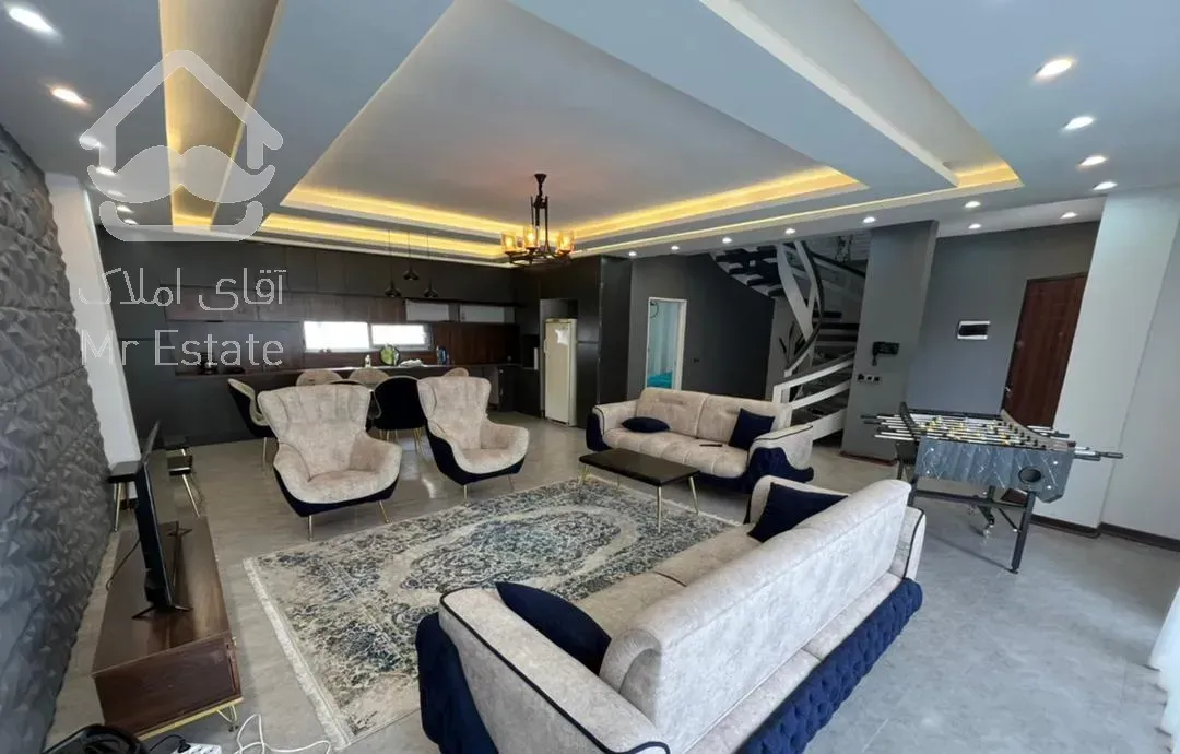 ویلای ساحلی ، ۳ خواب ، استخردار ، مالک