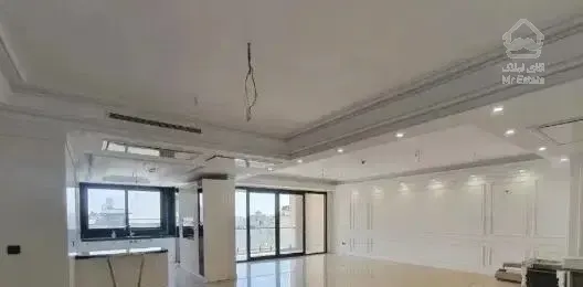 ۱۴۲متر/نما تراورتن/۳خواب/فول امکانات/کم سن