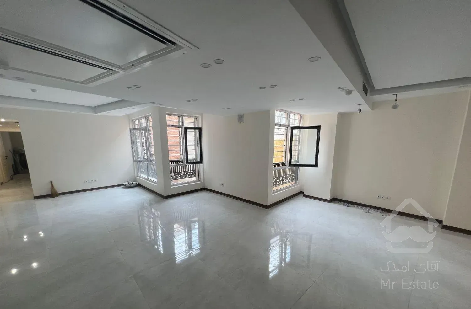 آپارتمان۱۳۶متری تکواحد فول امکانات کوچه احمدی