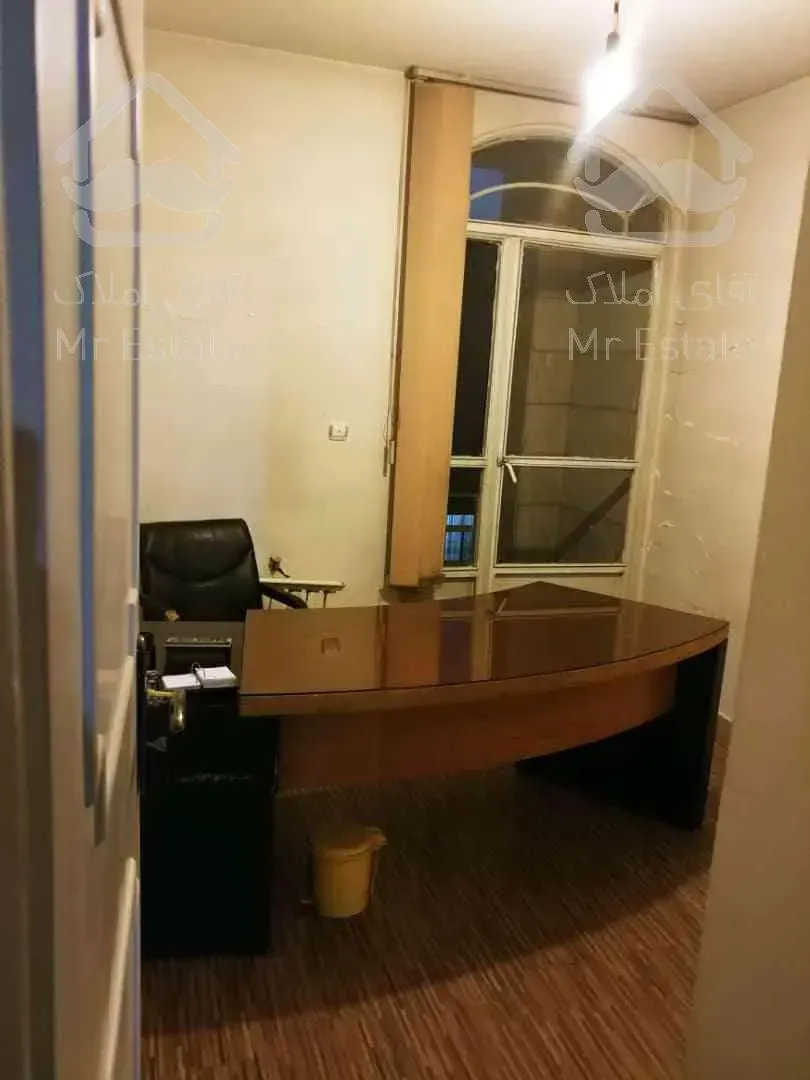 ۷۳ متر اداری بر فردوس شرق