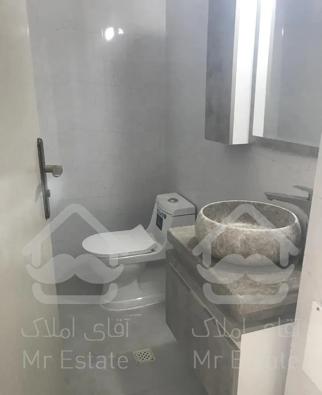 شاهین شمالى/شیک و فول امکانات غرق در نور