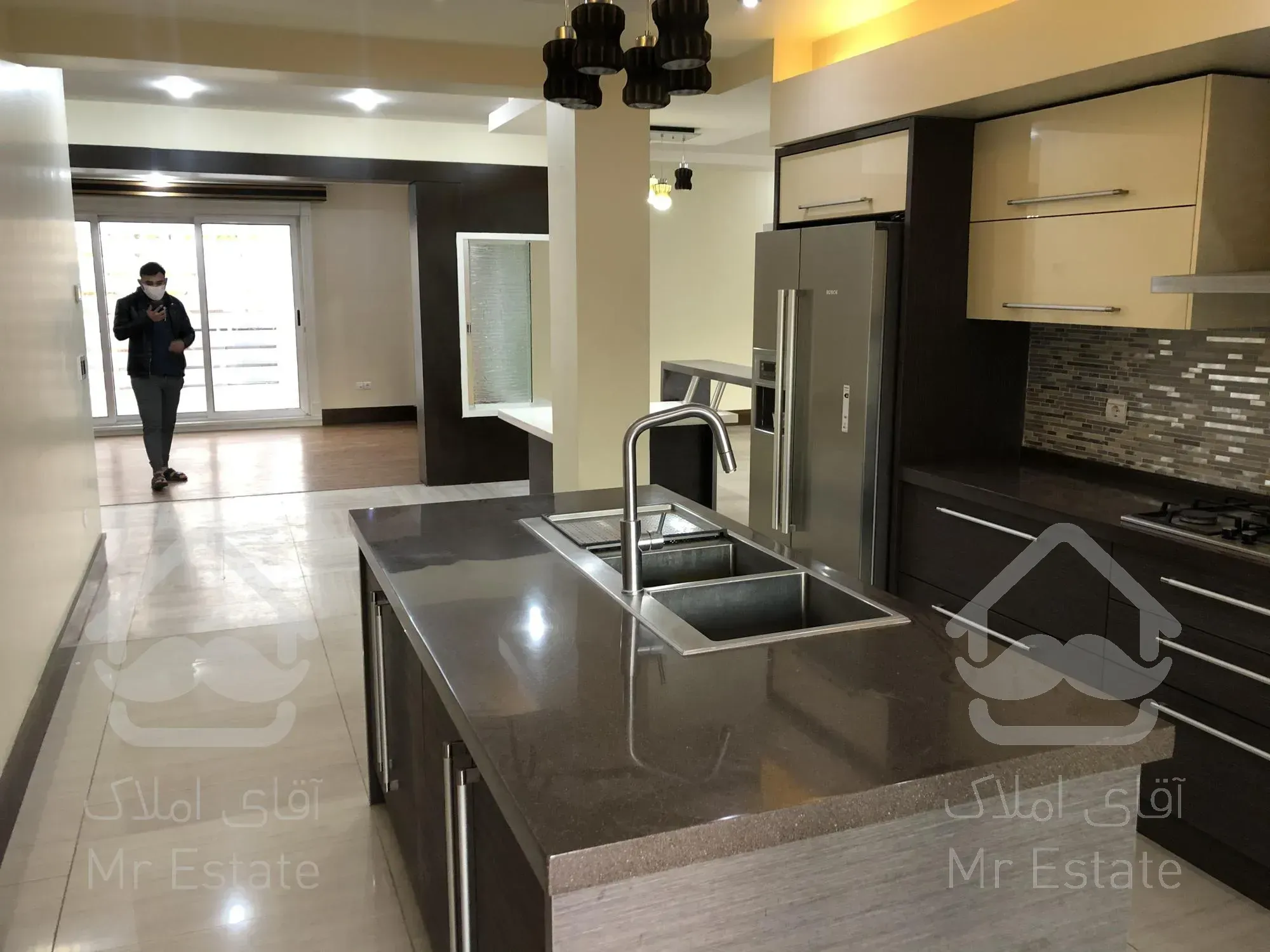 رهن و اجاره آپارتمان ۳۰۰ متری ۴ خوابه فرمانیه فول تک واحدی