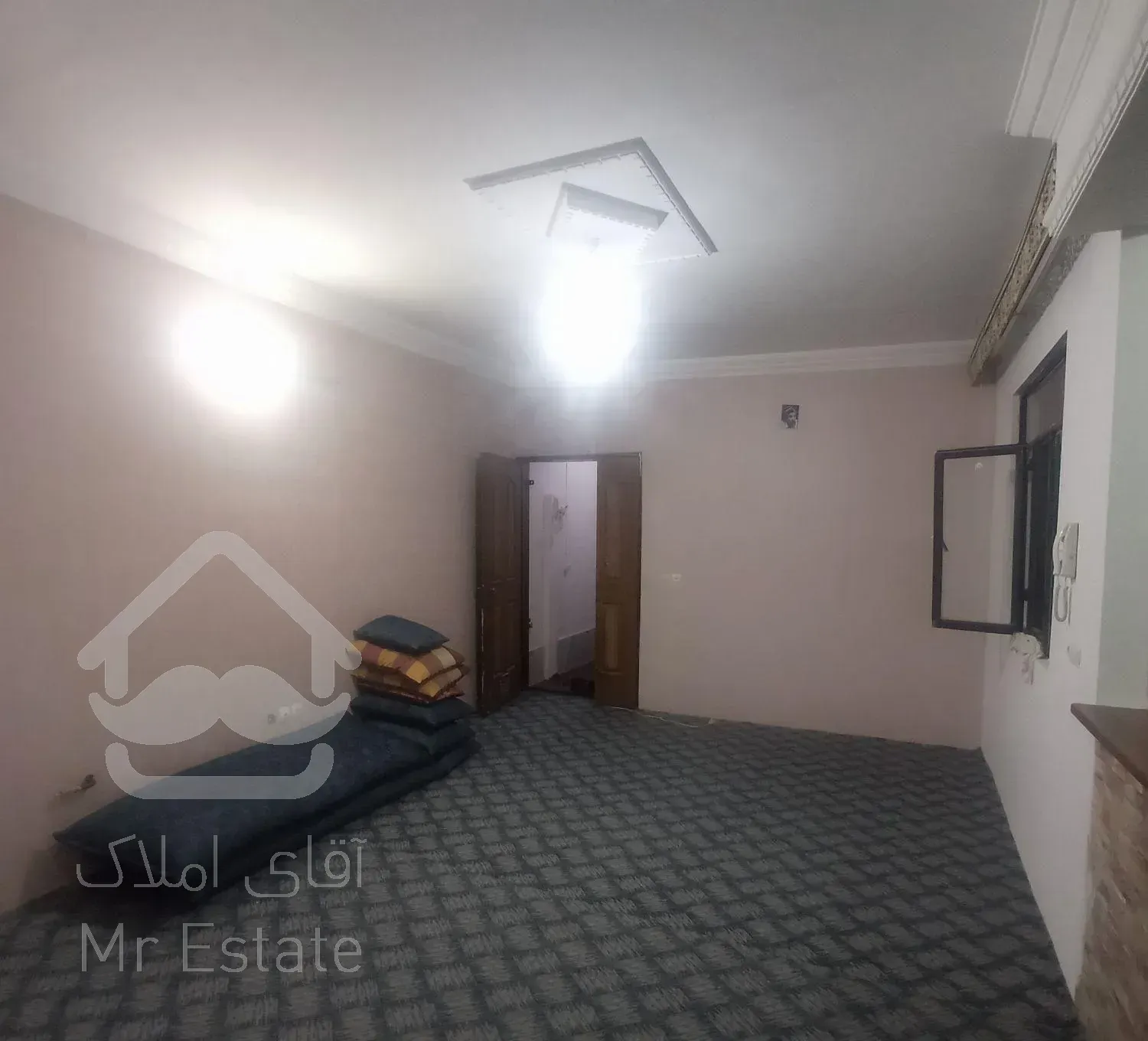 منزل ۷۴متری طبقه سوم روی همکف۲خواب