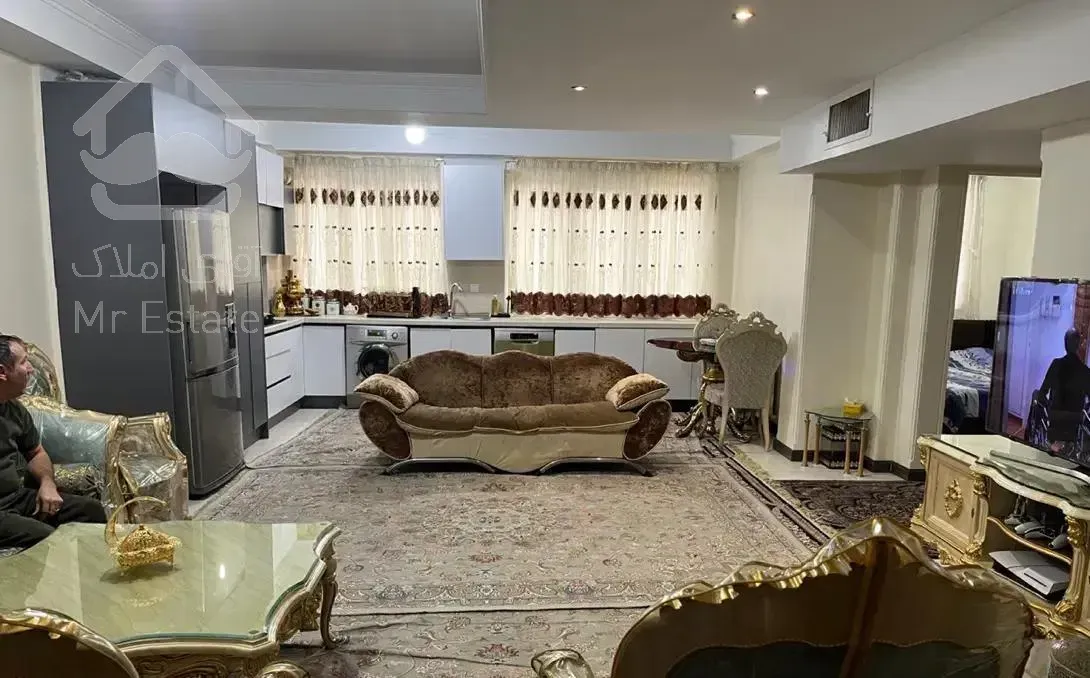 ۹۰ متر فول امکانات (۲ سال ساخت)