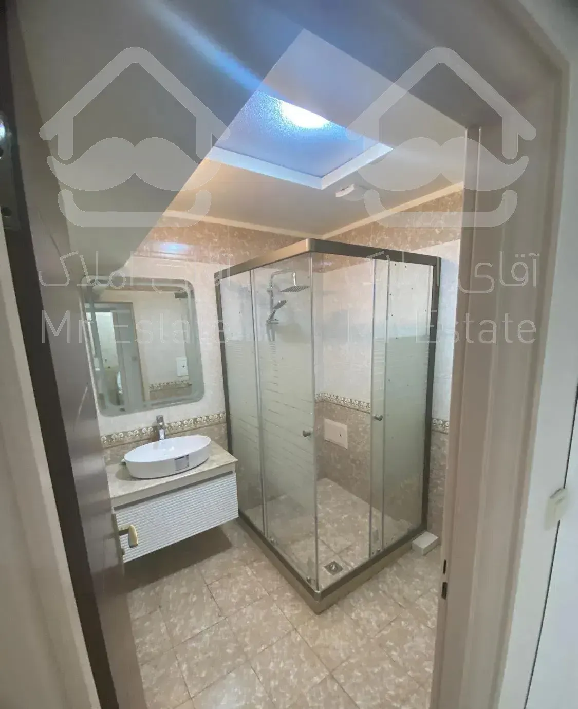 اپارتمان ۹۵ متری مسکونی ۲ پارکینگ سندی رهن کامل