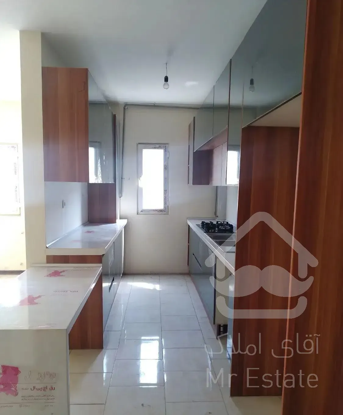 اپارتمان ۸۷ متری دوخوابه  پردیس فاز ۱۱ زون۲