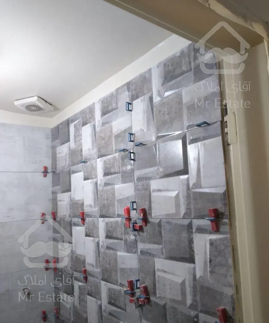 ۷۵ دوخوابه طبقه اول با ویو دریاچه با پارگنگ