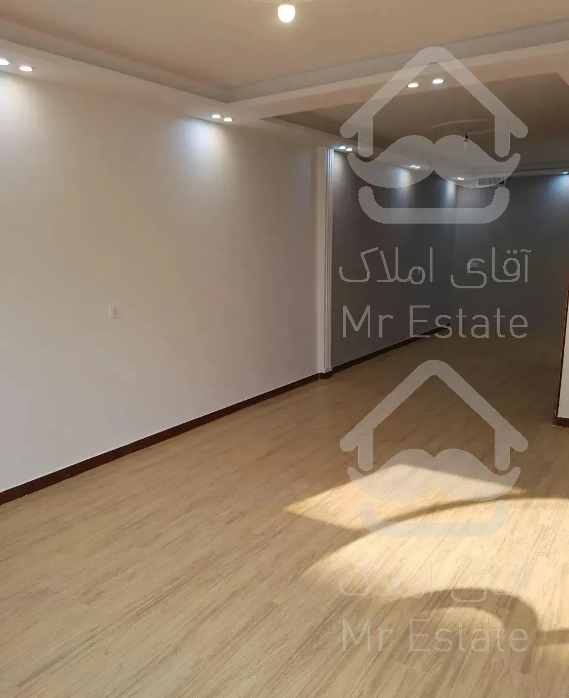 ۷۵ متر تهرانپارس  طبقه دوم سندی فروشنده واقعی