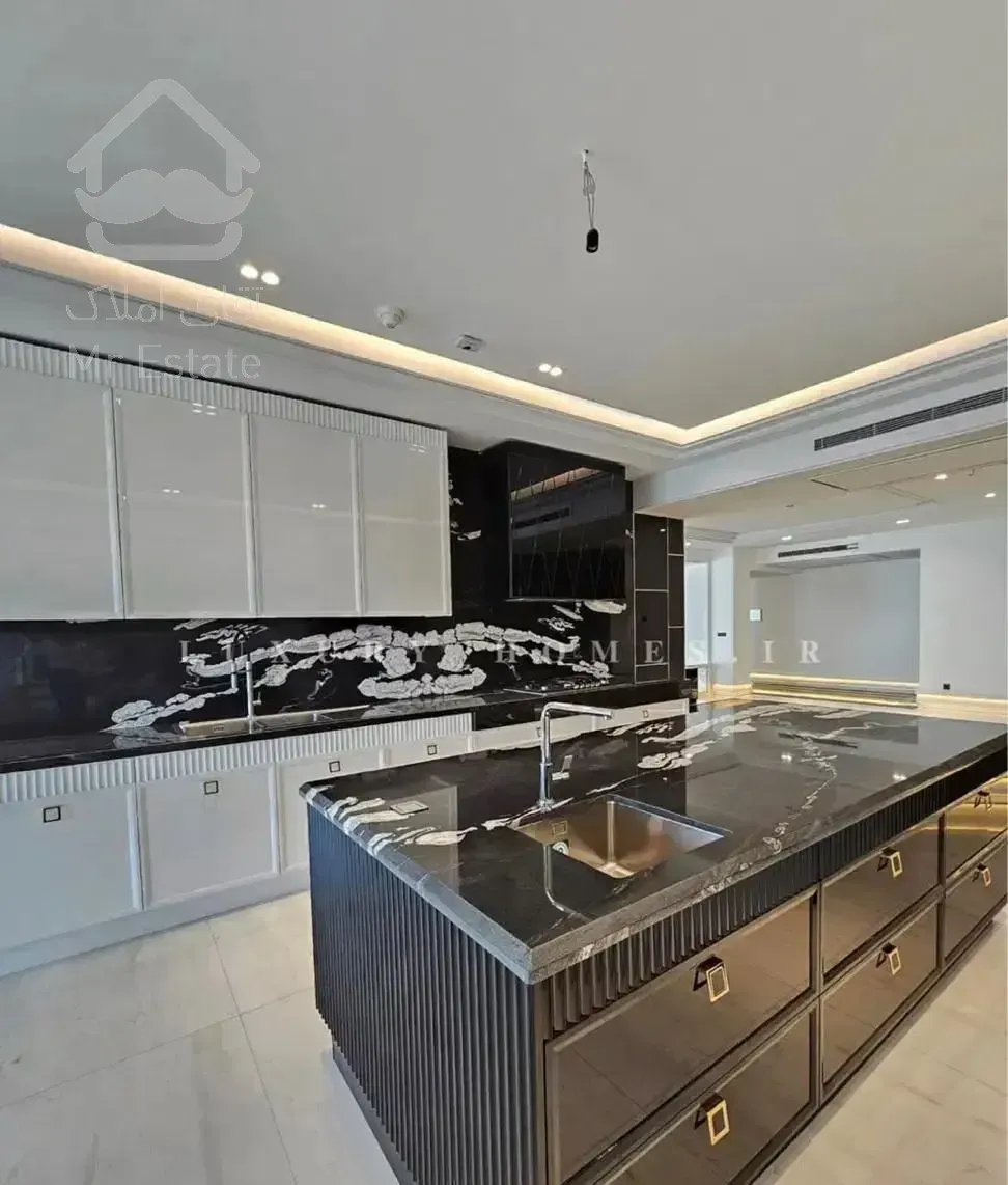 ۱۷۰ متر/۳خوابه/۳پارکینگ باکس/پارک قیطریه